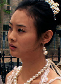 在线亚洲精品中文字幕美乳